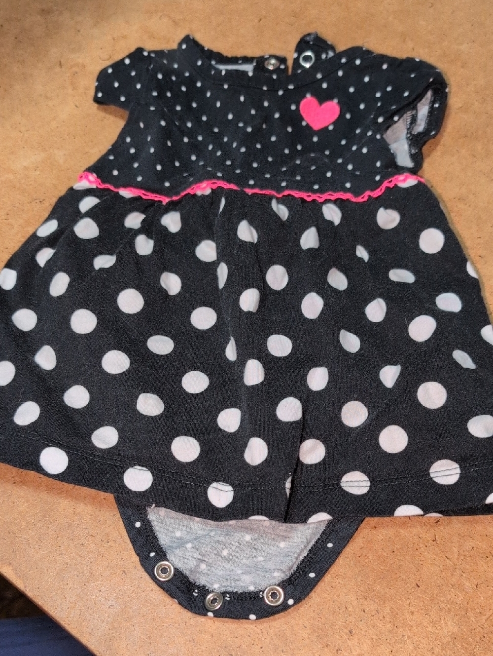 ❤️‍🔥10/$10❤️‍🔥 Baby Girls Carter's Black/Pink Heart Polka Dot Dress Size 3-6M